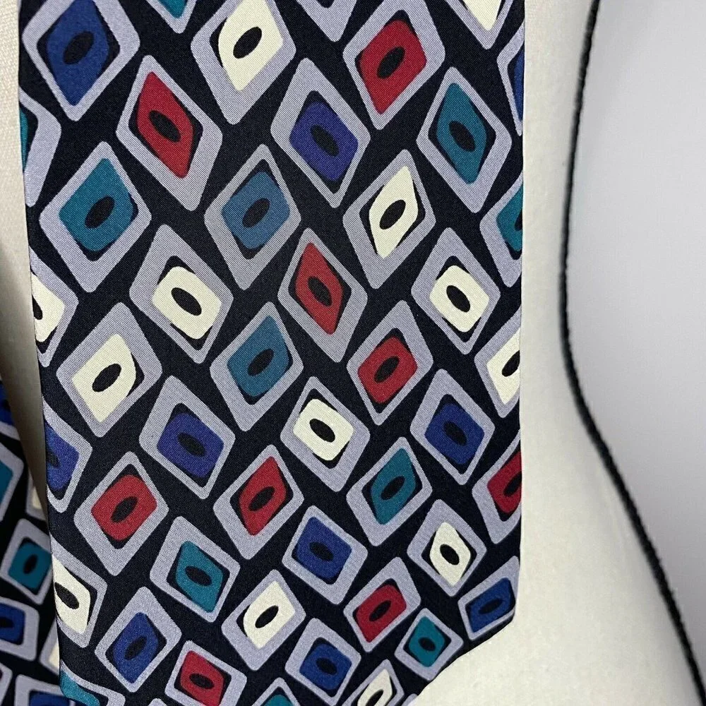 Oscar de la Renta 100% Silk Tie Made In USA